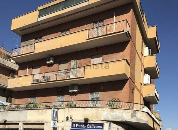 appartamento in vendita a Roma in zona Prenestino-Centocelle