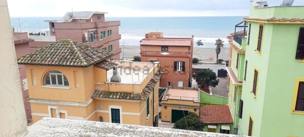 appartamento in vendita a Roma in zona Ostia