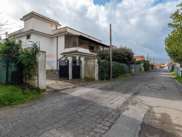 appartamento in vendita a Roma in zona Massimina/Casal Lumbroso