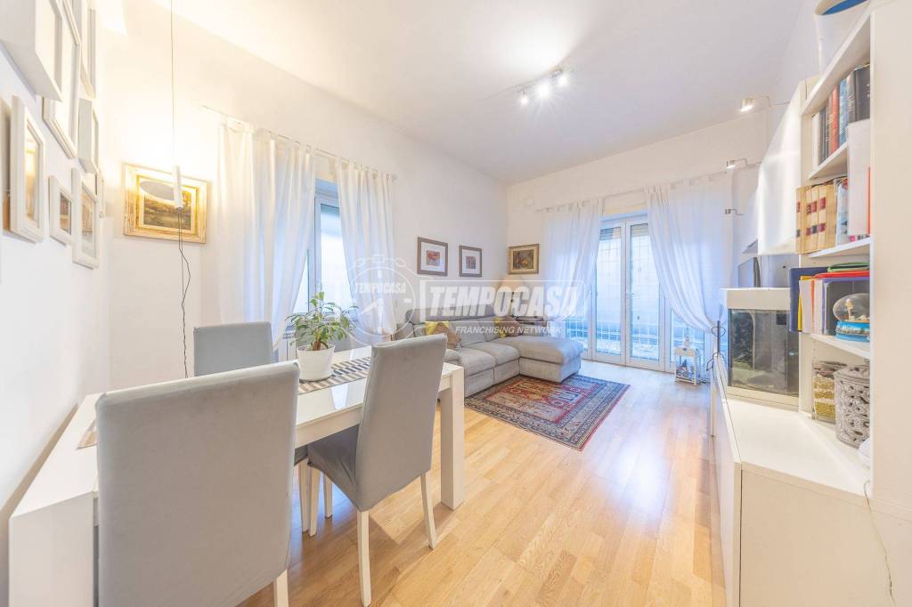 appartamento in vendita a Roma in zona Tor di Quinto
