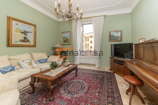 appartamento in vendita a Roma in zona Appio Latino