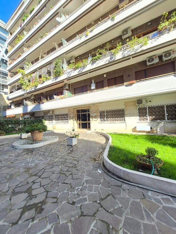 appartamento in vendita a Roma in zona Appio Latino