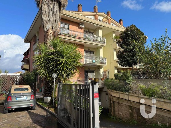 appartamento in vendita a Roma in zona Tor Vergata/Torrenova