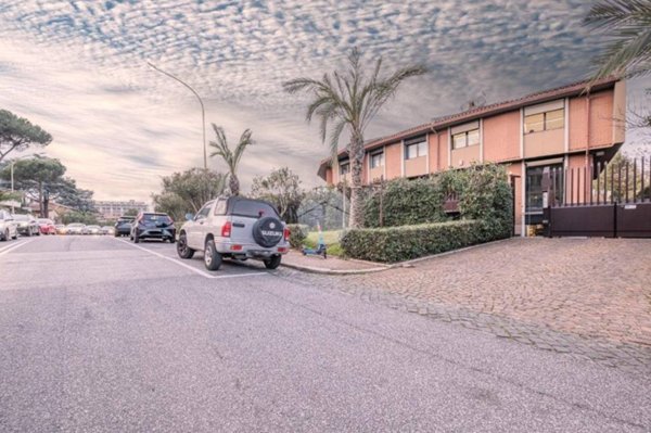 casa indipendente in vendita a Roma in zona EUR