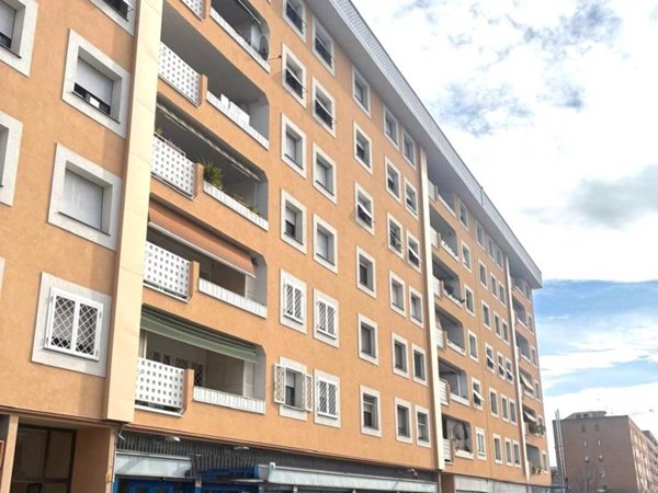 appartamento in vendita a Roma in zona Torre Angela