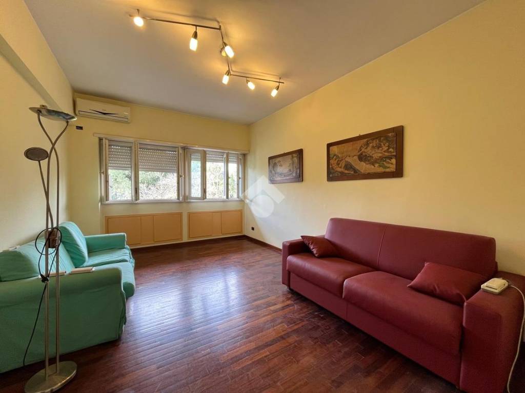 appartamento in vendita a Roma in zona Ardeatino