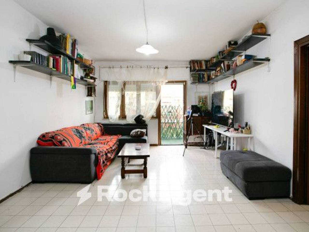 appartamento in vendita a Roma in zona Ponte Mammolo