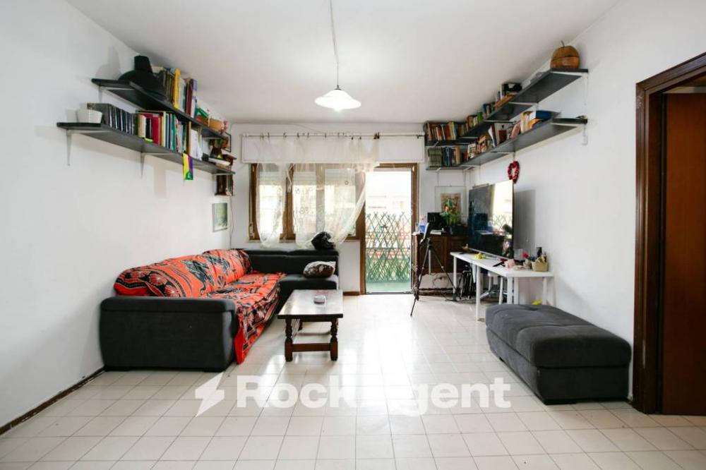 appartamento in vendita a Roma in zona Ponte Mammolo