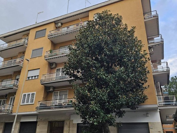 appartamento in vendita a Roma in zona Portuense