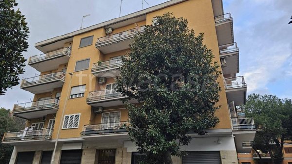 appartamento in vendita a Roma in zona Portuense