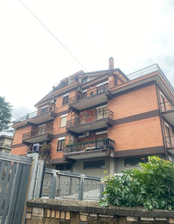 appartamento in vendita a Roma in zona Finocchio