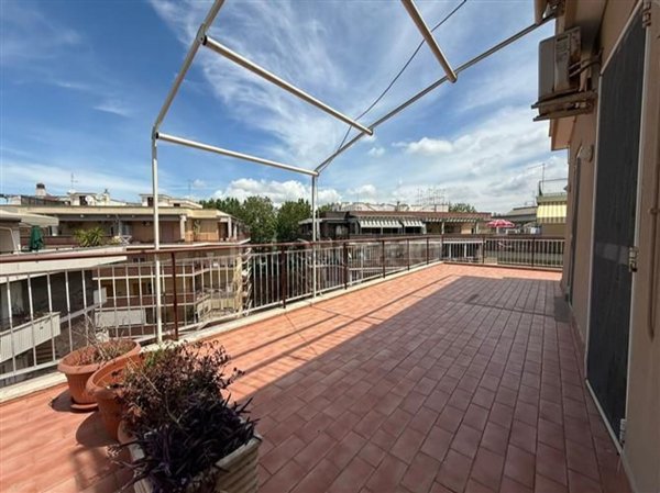 appartamento in vendita a Roma in zona Ostia