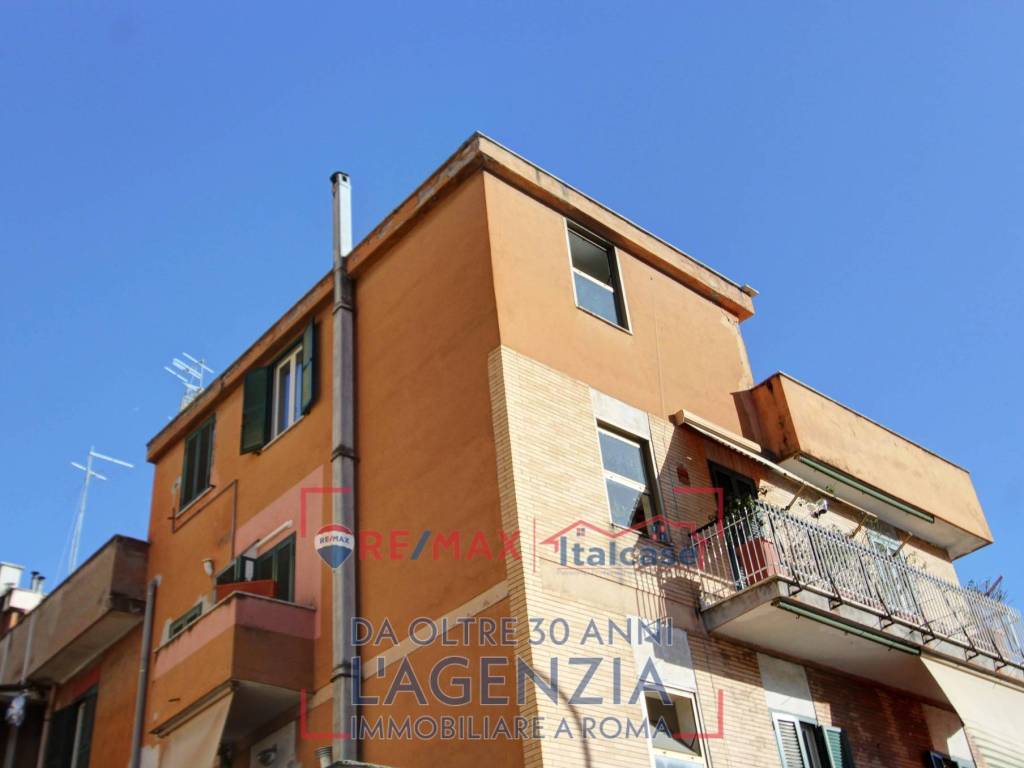 appartamento in vendita a Roma in zona Primavalle