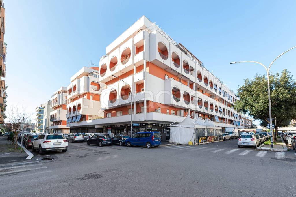 appartamento in vendita a Roma in zona Ostia