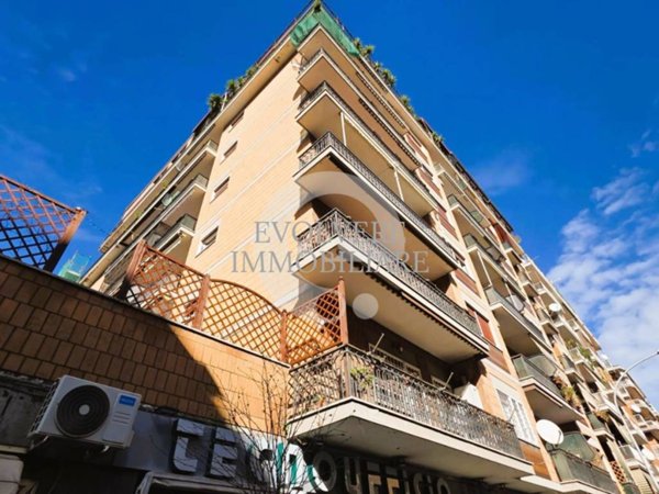 appartamento in vendita a Roma in zona Appio Claudio