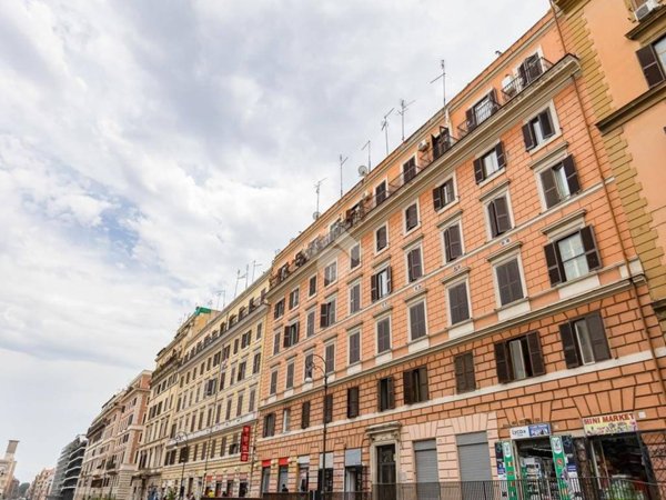 appartamento in vendita a Roma in zona Esquilino
