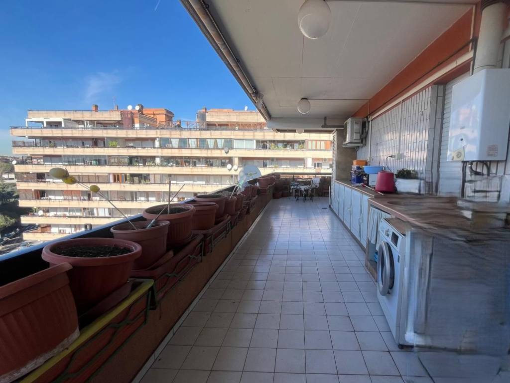 appartamento in vendita a Roma in zona Ardeatino