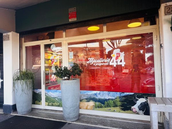 negozio in vendita a Roma in zona Casal Palocco