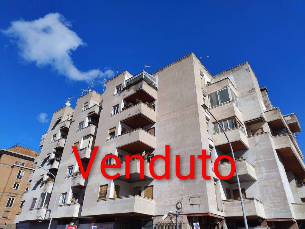 appartamento in vendita a Roma in zona Della Vittoria
