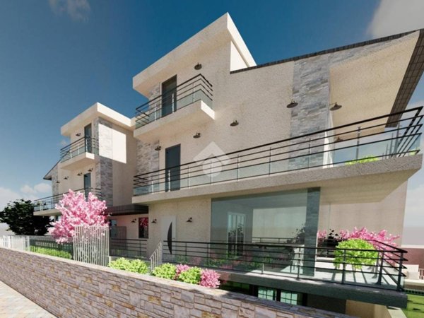 appartamento in vendita a Roma in zona Borghesiana