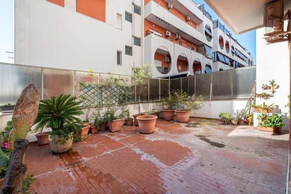 appartamento in vendita a Roma in zona Ostia