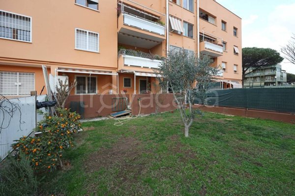 appartamento in vendita a Roma in zona Dragoncello