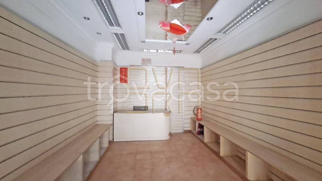 negozio in vendita a Roma in zona Esquilino