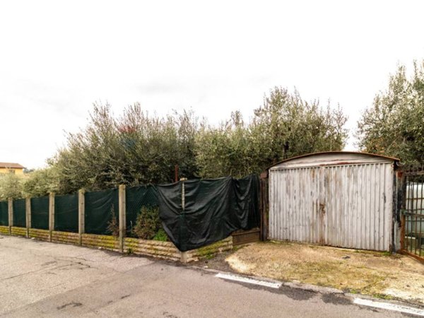 casa indipendente in vendita a Roma in zona Finocchio