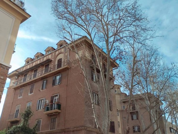 appartamento in vendita a Roma in zona Prenestino-Labicano