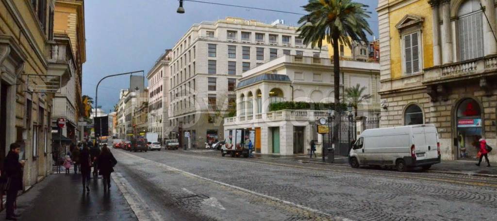 appartamento in vendita a Roma in zona Castro Pretorio
