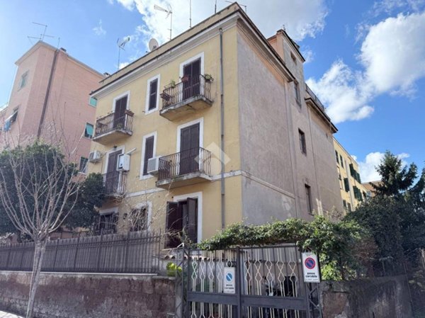 appartamento in vendita a Roma in zona Prenestino-Centocelle
