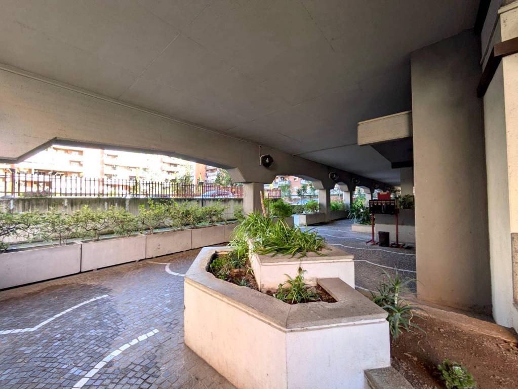 appartamento in vendita a Roma in zona Torrino