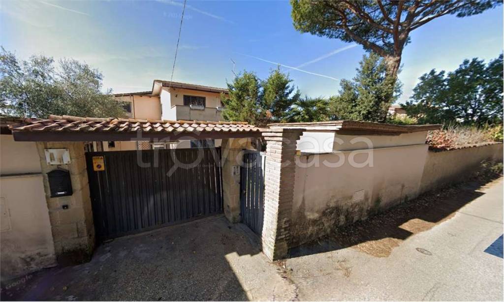 casa indipendente in vendita a Roma in zona Infernetto