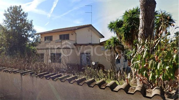 casa indipendente in vendita a Roma in zona Infernetto