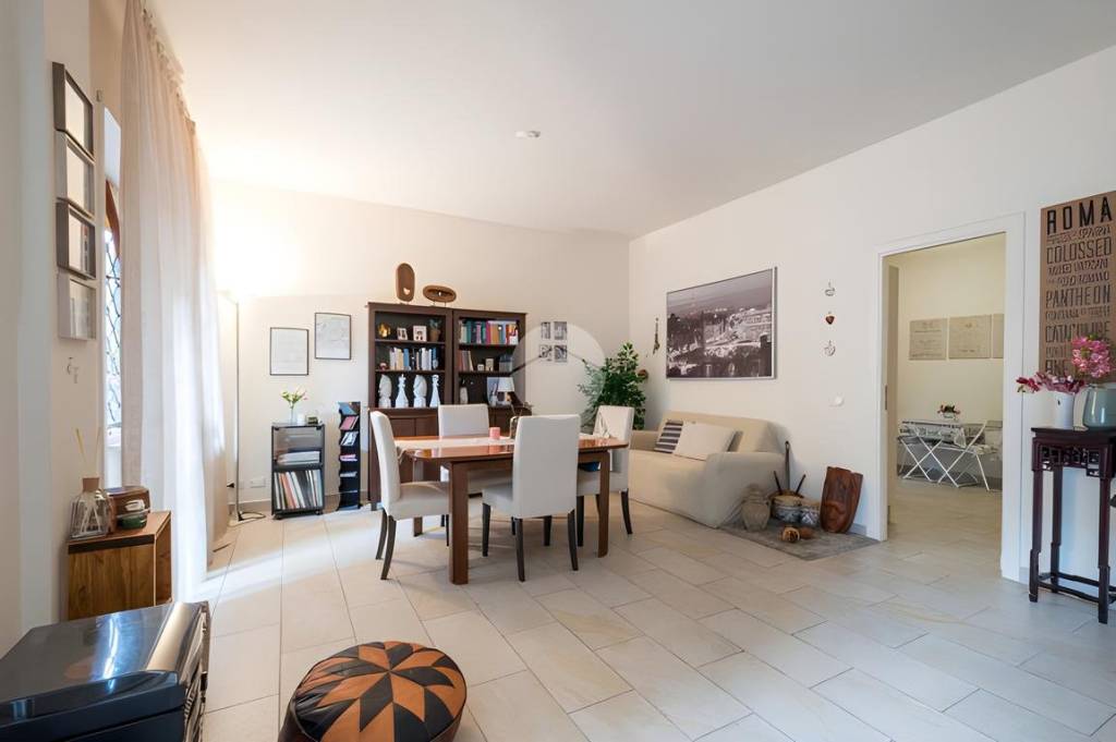 appartamento in vendita a Roma in zona Appio Latino