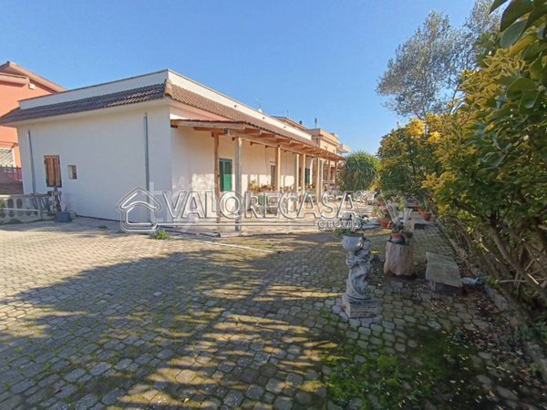 casa indipendente in vendita a Roma in zona Castelverde