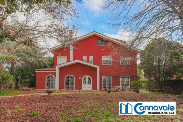 casa indipendente in vendita a Roma in zona Infernetto