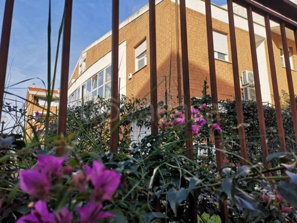 appartamento in vendita a Roma in zona Acilia