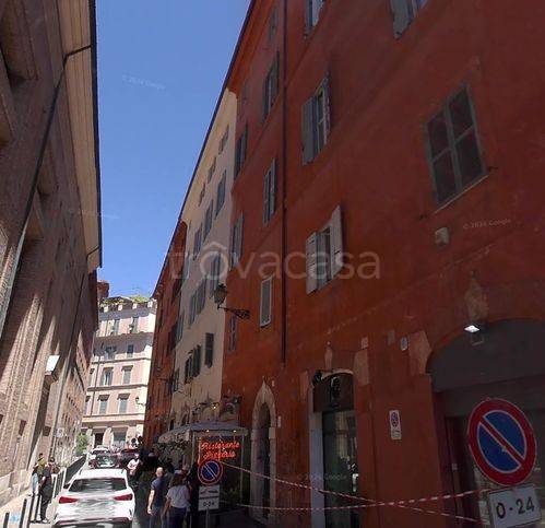 appartamento in vendita a Roma in zona Parione/Sant'Eustachio