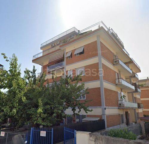 appartamento in vendita a Roma in zona Primavalle