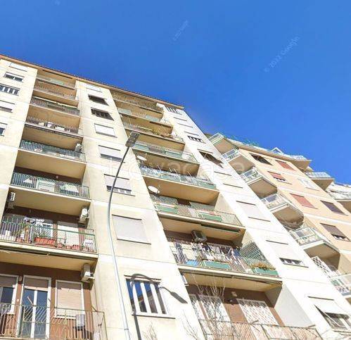appartamento in vendita a Roma in zona Ostiense