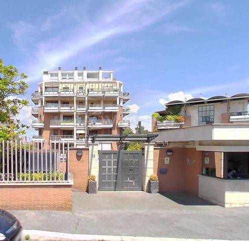 appartamento in vendita a Roma in zona Ostiense