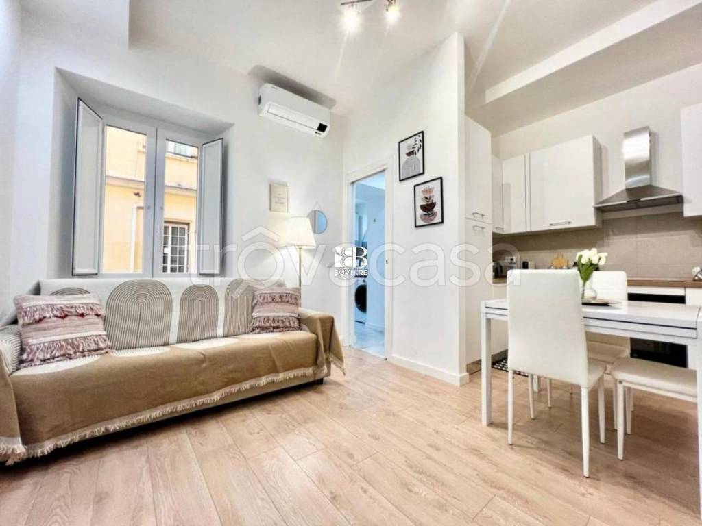 negozio in vendita a Roma in zona Rione Prati