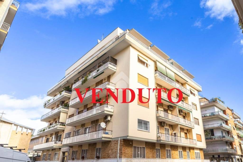 appartamento in vendita a Roma in zona Aurelio
