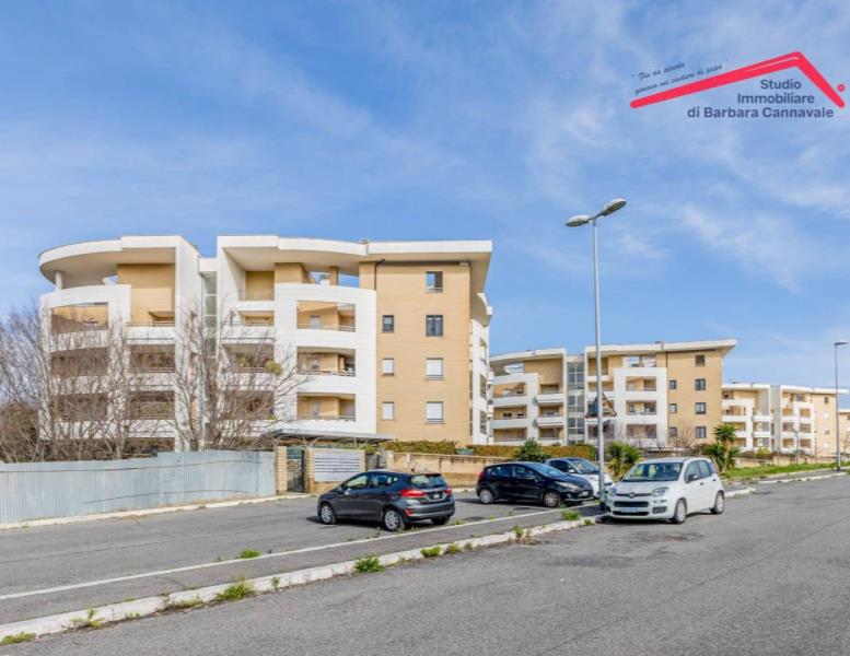 appartamento in vendita a Roma in zona Acilia
