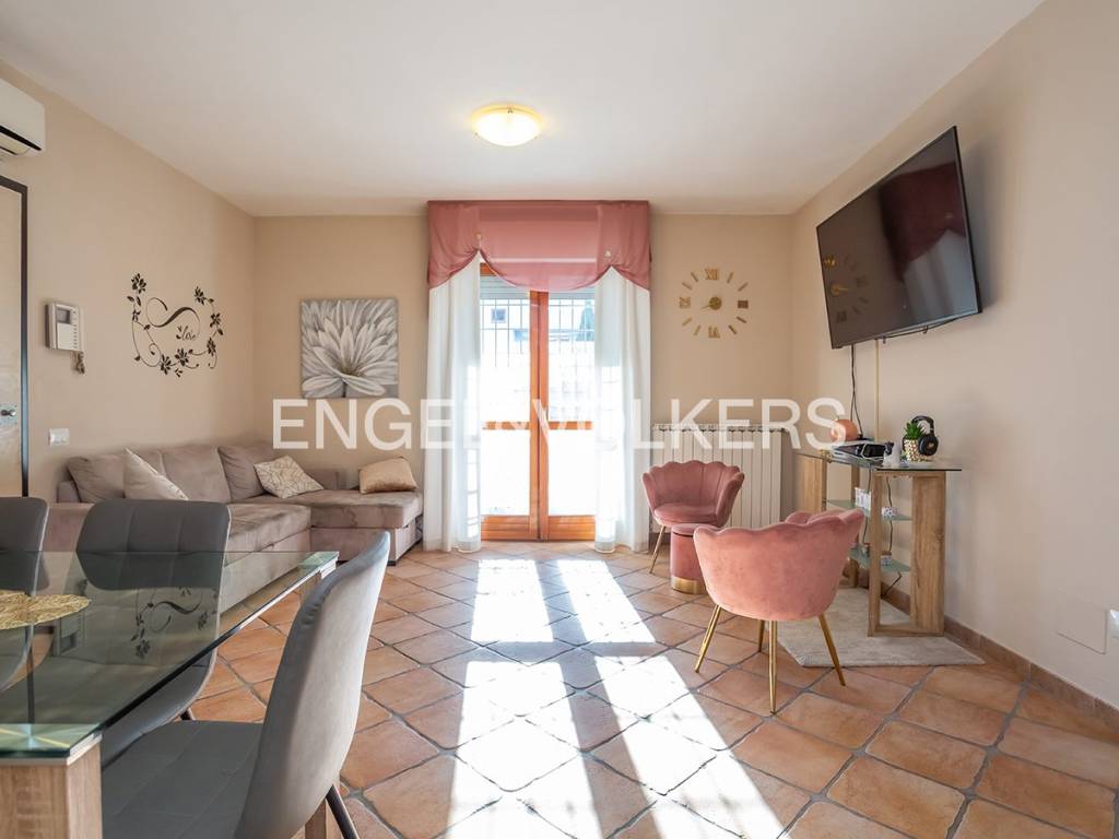 appartamento in vendita a Roma in zona Ostiense