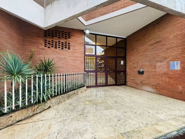 appartamento in vendita a Roma in zona Ardeatino
