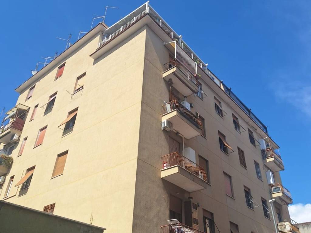 appartamento in vendita a Roma in zona Prenestino-Centocelle