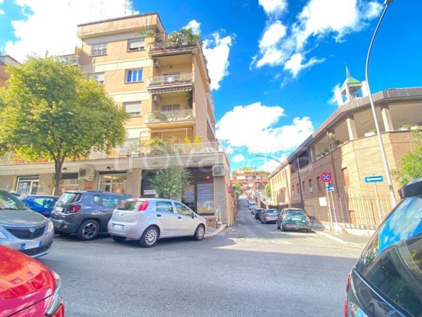 appartamento in vendita a Roma in zona Gianicolense