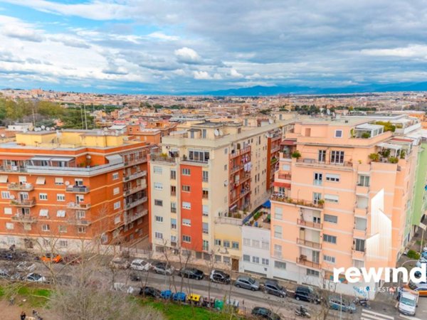 appartamento in vendita a Roma in zona Portuense